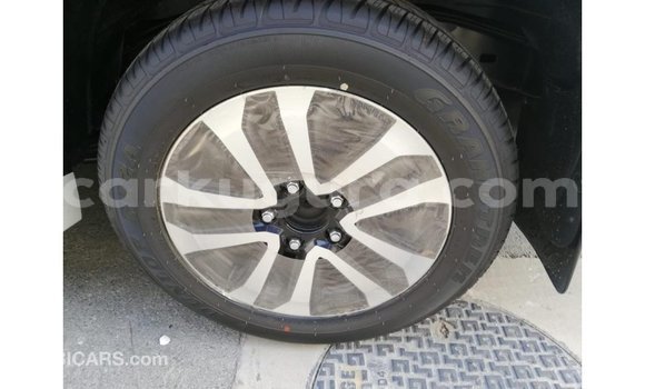 Nunua Imported Toyota Land Cruiser Nyeupe Gari ndani ya Import - Dubai nchini Bujumbura Nunua Imported Toyota Land Cruiser Nyeupe Gari ndani ya Import - Dubai nchini Bujumbura