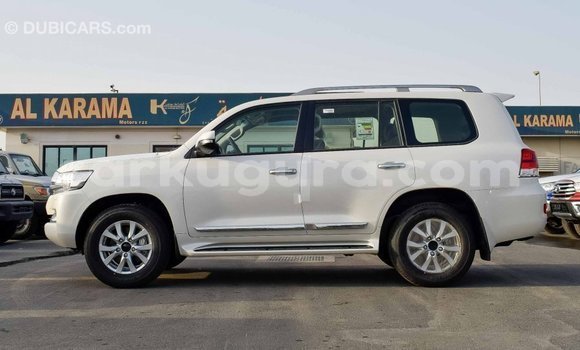 Buy Import Toyota Land Cruiser White Car in Import - Dubai in Bujumbura Buy Import Toyota Land Cruiser White Car in Import - Dubai in Bujumbura