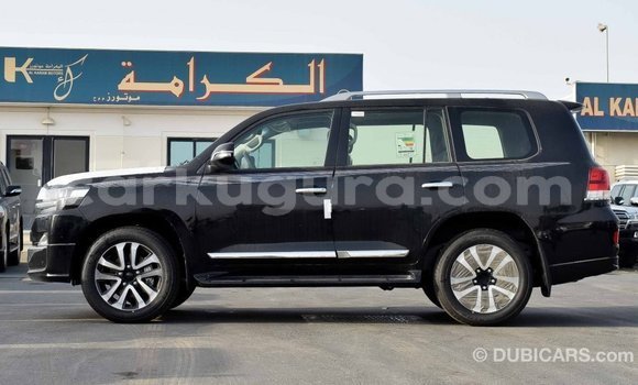 Acheter Import Voiture Toyota Land Cruiser Noir à Import - Dubai, Bujumbura Acheter Import Voiture Toyota Land Cruiser Noir à Import - Dubai, Bujumbura