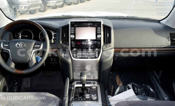 Nunua Imported Toyota Land Cruiser Nyeusi Gari ndani ya Import - Dubai nchini Bujumbura Nunua Imported Toyota Land Cruiser Nyeusi Gari ndani ya Import - Dubai nchini Bujumbura