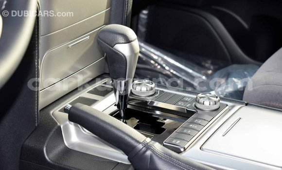 Acheter Import Voiture Toyota Land Cruiser Noir à Import - Dubai, Bujumbura Acheter Import Voiture Toyota Land Cruiser Noir à Import - Dubai, Bujumbura