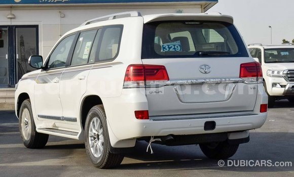 Buy Import Toyota Land Cruiser White Car in Import - Dubai in Bujumbura Buy Import Toyota Land Cruiser White Car in Import - Dubai in Bujumbura