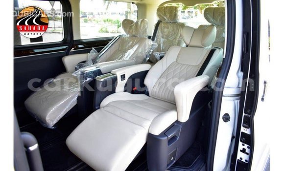 Buy Import Toyota Granvia White Car in Import - Dubai in Bujumbura Buy Import Toyota Granvia White Car in Import - Dubai in Bujumbura