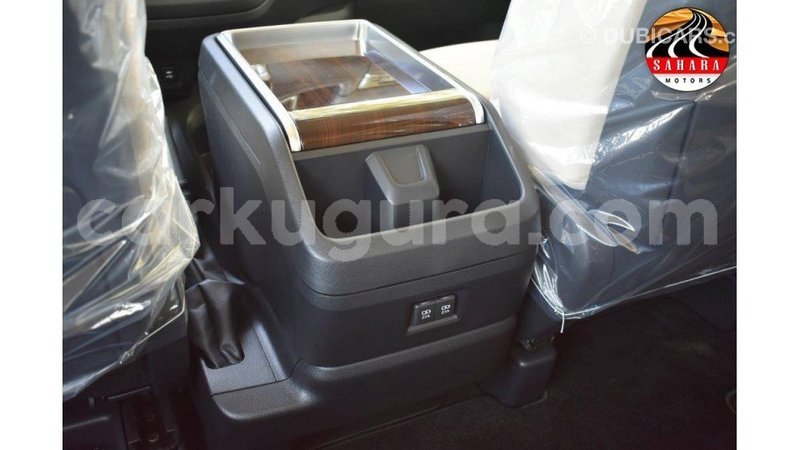 Big with watermark toyota granvia bujumbura import dubai 3709