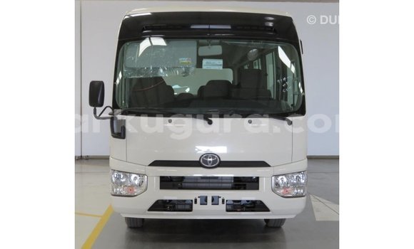 Nunua Imported Toyota Coaster Nyeupe Gari ndani ya Import - Dubai nchini Bujumbura Nunua Imported Toyota Coaster Nyeupe Gari ndani ya Import - Dubai nchini Bujumbura