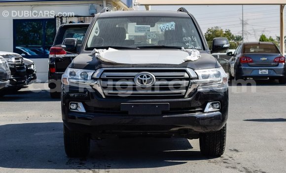 Nunua Imported Toyota Land Cruiser Nyeusi Gari ndani ya Import - Dubai nchini Bujumbura Nunua Imported Toyota Land Cruiser Nyeusi Gari ndani ya Import - Dubai nchini Bujumbura