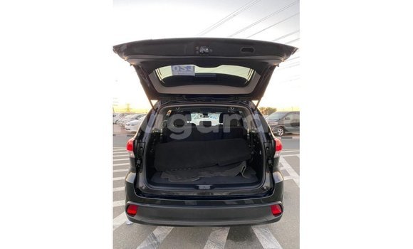 Acheter Import Voiture Toyota Highlander Noir à Import - Dubai, Bujumbura Acheter Import Voiture Toyota Highlander Noir à Import - Dubai, Bujumbura