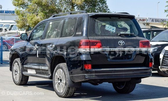 Acheter Import Voiture Toyota Land Cruiser Noir à Import - Dubai, Bujumbura Acheter Import Voiture Toyota Land Cruiser Noir à Import - Dubai, Bujumbura