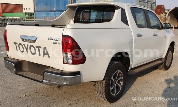 Nunua Imported Toyota Hilux Nyeupe Gari ndani ya Import - Dubai nchini Bujumbura Nunua Imported Toyota Hilux Nyeupe Gari ndani ya Import - Dubai nchini Bujumbura