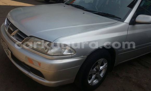 Nunua Ilio tumika Toyota Carina Fedha Gari ndani ya ukumbi wa mji nchini Bujumbura Nunua Ilio tumika Toyota Carina Fedha Gari ndani ya ukumbi wa mji nchini Bujumbura