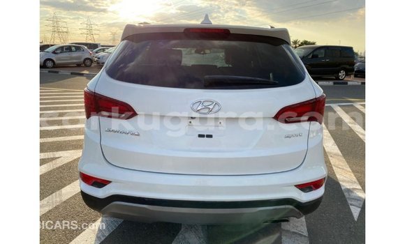 Nunua Imported Hyundai Santa Fe Nyeupe Gari ndani ya Import - Dubai nchini Bujumbura Nunua Imported Hyundai Santa Fe Nyeupe Gari ndani ya Import - Dubai nchini Bujumbura