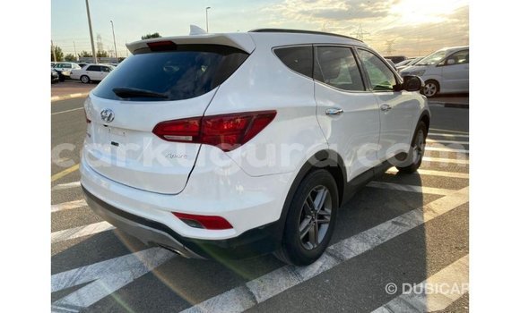 Nunua Imported Hyundai Santa Fe Nyeupe Gari ndani ya Import - Dubai nchini Bujumbura Nunua Imported Hyundai Santa Fe Nyeupe Gari ndani ya Import - Dubai nchini Bujumbura