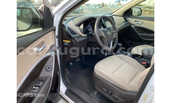 Nunua Imported Hyundai Santa Fe Nyeupe Gari ndani ya Import - Dubai nchini Bujumbura Nunua Imported Hyundai Santa Fe Nyeupe Gari ndani ya Import - Dubai nchini Bujumbura