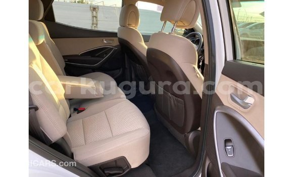 Nunua Imported Hyundai Santa Fe Nyeupe Gari ndani ya Import - Dubai nchini Bujumbura Nunua Imported Hyundai Santa Fe Nyeupe Gari ndani ya Import - Dubai nchini Bujumbura