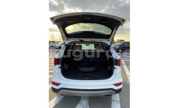 Nunua Imported Hyundai Santa Fe Nyeupe Gari ndani ya Import - Dubai nchini Bujumbura Nunua Imported Hyundai Santa Fe Nyeupe Gari ndani ya Import - Dubai nchini Bujumbura