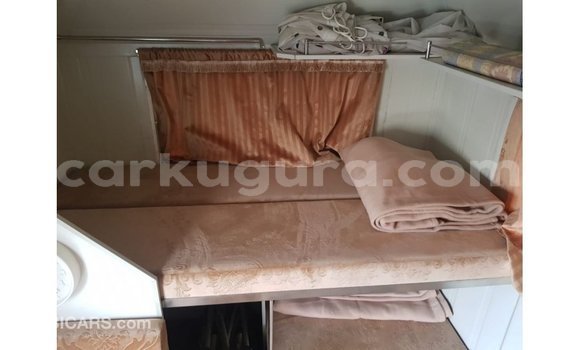 Nunua Imported Kia Carens Nyeupe Gari ndani ya Import - Dubai nchini Bujumbura Nunua Imported Kia Carens Nyeupe Gari ndani ya Import - Dubai nchini Bujumbura
