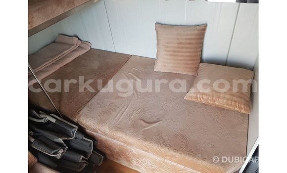 Nunua Imported Kia Carens Nyeupe Gari ndani ya Import - Dubai nchini Bujumbura Nunua Imported Kia Carens Nyeupe Gari ndani ya Import - Dubai nchini Bujumbura