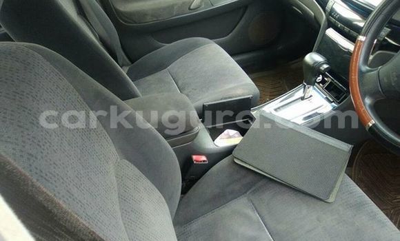 Nunua Ilio tumika Toyota RAV4 Fedha Gari ndani ya ukumbi wa mji nchini Bujumbura Nunua Ilio tumika Toyota RAV4 Fedha Gari ndani ya ukumbi wa mji nchini Bujumbura