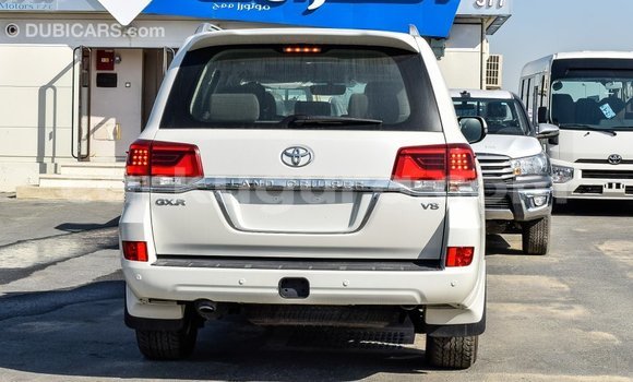 Nunua Imported Toyota Land Cruiser Nyeupe Gari ndani ya Import - Dubai nchini Bujumbura Nunua Imported Toyota Land Cruiser Nyeupe Gari ndani ya Import - Dubai nchini Bujumbura