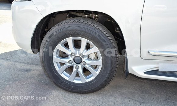 Nunua Imported Toyota Land Cruiser Nyeupe Gari ndani ya Import - Dubai nchini Bujumbura Nunua Imported Toyota Land Cruiser Nyeupe Gari ndani ya Import - Dubai nchini Bujumbura