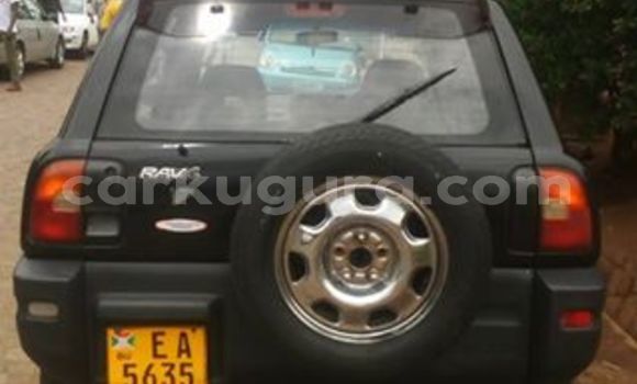 Acheter Occasion Voiture Toyota RAV4 Noir à Mairie au Bujumbura Acheter Occasion Voiture Toyota RAV4 Noir à Mairie au Bujumbura