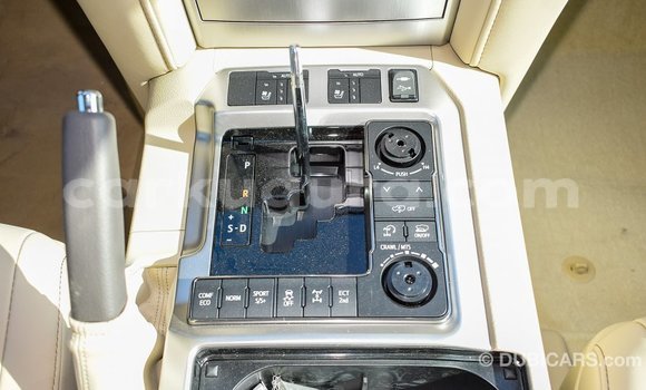 Acheter Import Voiture Toyota Land Cruiser Noir à Import - Dubai, Bujumbura Acheter Import Voiture Toyota Land Cruiser Noir à Import - Dubai, Bujumbura