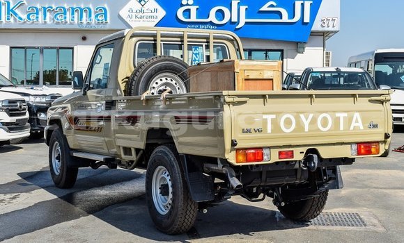 Nunua Imported Toyota Land Cruiser Beige Gari ndani ya Import - Dubai nchini Bujumbura Nunua Imported Toyota Land Cruiser Beige Gari ndani ya Import - Dubai nchini Bujumbura