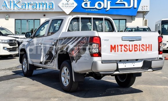 Buy Import Mitsubishi L200 White Car in Import - Dubai in Bujumbura Buy Import Mitsubishi L200 White Car in Import - Dubai in Bujumbura