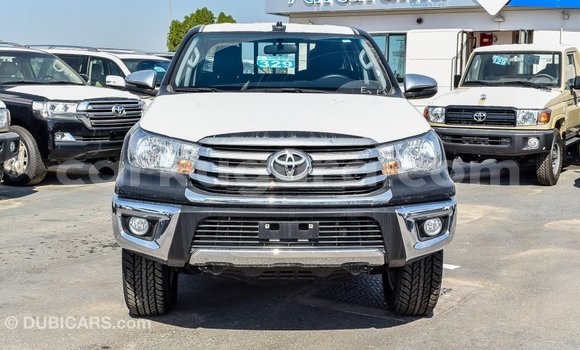 Nunua Imported Toyota Hilux Nyeusi Gari ndani ya Import - Dubai nchini Bujumbura Nunua Imported Toyota Hilux Nyeusi Gari ndani ya Import - Dubai nchini Bujumbura