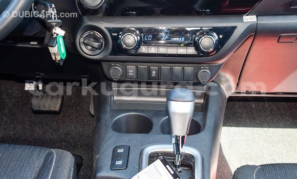 Acheter Import Voiture Toyota Hilux Noir à Import - Dubai, Bujumbura Acheter Import Voiture Toyota Hilux Noir à Import - Dubai, Bujumbura