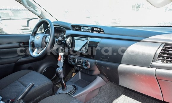 Nunua Imported Toyota Hilux Nyingine Gari ndani ya Import - Dubai nchini Bujumbura Nunua Imported Toyota Hilux Nyingine Gari ndani ya Import - Dubai nchini Bujumbura