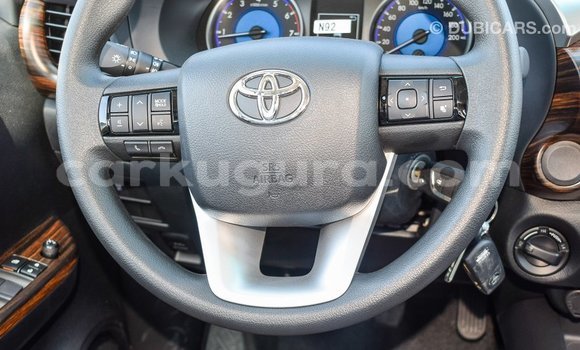 Nunua Imported Toyota Hilux Nyeupe Gari ndani ya Import - Dubai nchini Bujumbura Nunua Imported Toyota Hilux Nyeupe Gari ndani ya Import - Dubai nchini Bujumbura