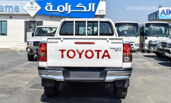Nunua Imported Toyota Hilux Nyeupe Gari ndani ya Import - Dubai nchini Bujumbura Nunua Imported Toyota Hilux Nyeupe Gari ndani ya Import - Dubai nchini Bujumbura
