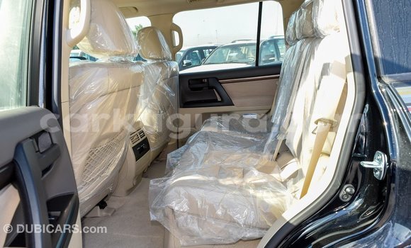 Nunua Imported Toyota Land Cruiser Nyeusi Gari ndani ya Import - Dubai nchini Bujumbura Nunua Imported Toyota Land Cruiser Nyeusi Gari ndani ya Import - Dubai nchini Bujumbura