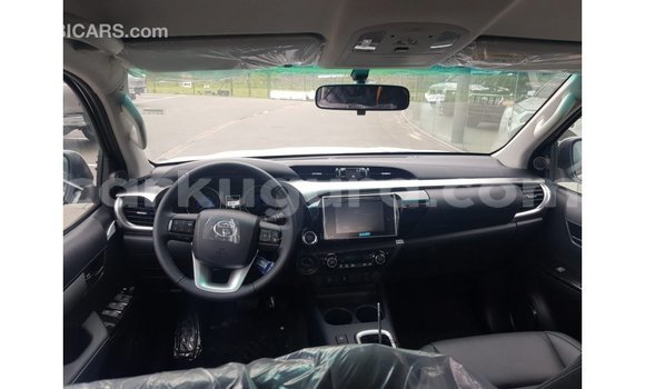 Nunua Imported Toyota Hilux Nyingine Gari ndani ya Import - Dubai nchini Bujumbura Nunua Imported Toyota Hilux Nyingine Gari ndani ya Import - Dubai nchini Bujumbura
