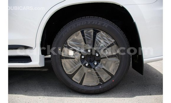 Nunua Imported Lexus LX Nyeupe Gari ndani ya Import - Dubai nchini Bujumbura Nunua Imported Lexus LX Nyeupe Gari ndani ya Import - Dubai nchini Bujumbura