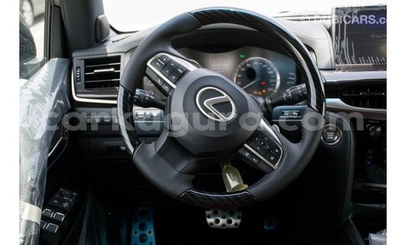 Acheter Import Voiture Lexus LX Blanc à Import - Dubai, Bujumbura Acheter Import Voiture Lexus LX Blanc à Import - Dubai, Bujumbura