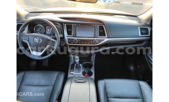 Nunua Imported Toyota Highlander Nyeupe Gari ndani ya Import - Dubai nchini Bujumbura Nunua Imported Toyota Highlander Nyeupe Gari ndani ya Import - Dubai nchini Bujumbura