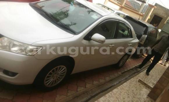 Nunua Ilio tumika Toyota Allion Nyeupe Gari ndani ya ukumbi wa mji nchini Bujumbura Nunua Ilio tumika Toyota Allion Nyeupe Gari ndani ya ukumbi wa mji nchini Bujumbura