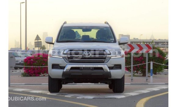Buy Import Toyota Land Cruiser White Car in Import - Dubai in Bujumbura Buy Import Toyota Land Cruiser White Car in Import - Dubai in Bujumbura