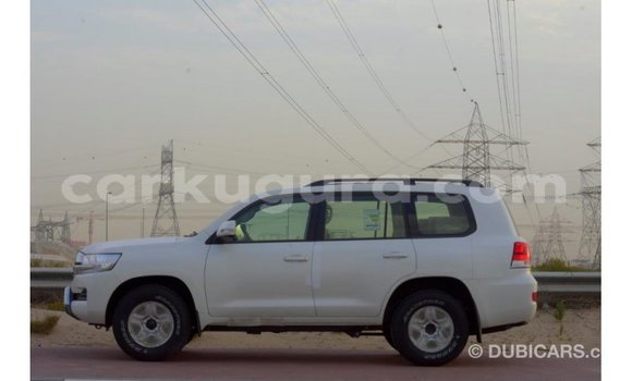 Buy Import Toyota Land Cruiser White Car in Import - Dubai in Bujumbura Buy Import Toyota Land Cruiser White Car in Import - Dubai in Bujumbura