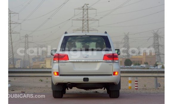 Buy Import Toyota Land Cruiser White Car in Import - Dubai in Bujumbura Buy Import Toyota Land Cruiser White Car in Import - Dubai in Bujumbura
