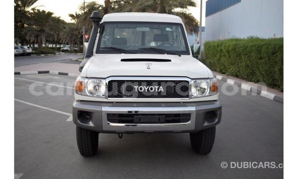 Buy Import Toyota Land Cruiser White Car in Import - Dubai in Bujumbura Buy Import Toyota Land Cruiser White Car in Import - Dubai in Bujumbura