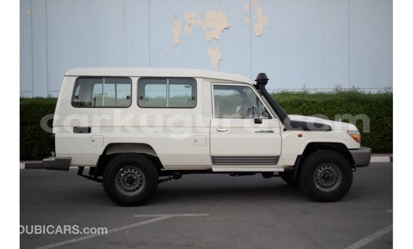 Buy Import Toyota Land Cruiser White Car in Import - Dubai in Bujumbura Buy Import Toyota Land Cruiser White Car in Import - Dubai in Bujumbura