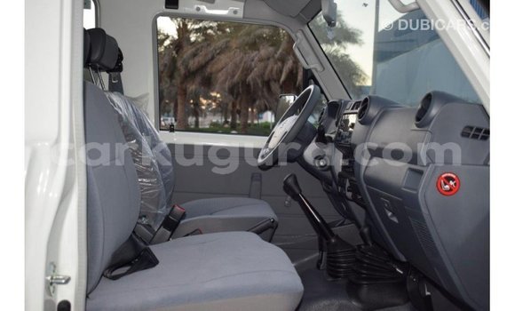 Buy Import Toyota Land Cruiser White Car in Import - Dubai in Bujumbura Buy Import Toyota Land Cruiser White Car in Import - Dubai in Bujumbura