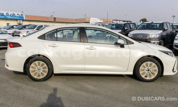 Nunua Imported Toyota Corolla Nyeupe Gari ndani ya Import - Dubai nchini Bujumbura Nunua Imported Toyota Corolla Nyeupe Gari ndani ya Import - Dubai nchini Bujumbura