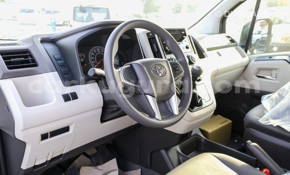 Buy Import Toyota Hiace White Car in Import - Dubai in Bujumbura Buy Import Toyota Hiace White Car in Import - Dubai in Bujumbura