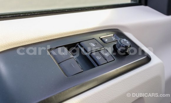 Buy Import Toyota Hiace White Car in Import - Dubai in Bujumbura Buy Import Toyota Hiace White Car in Import - Dubai in Bujumbura