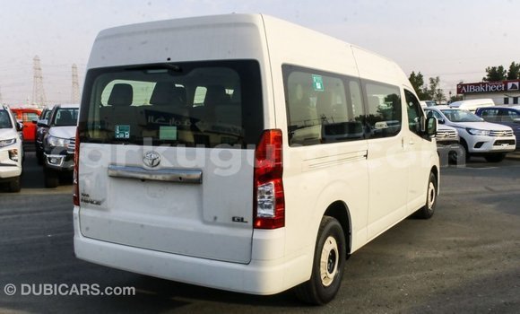 Buy Import Toyota Hiace White Car in Import - Dubai in Bujumbura Buy Import Toyota Hiace White Car in Import - Dubai in Bujumbura