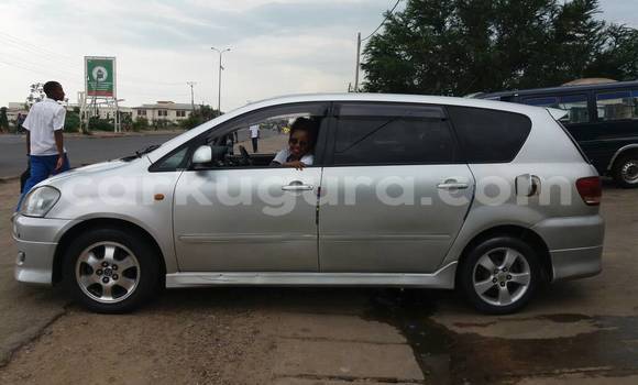 Buy Used Toyota Ipsum Silver Car in Town hall in Bujumbura Buy Used Toyota Ipsum Silver Car in Town hall in Bujumbura